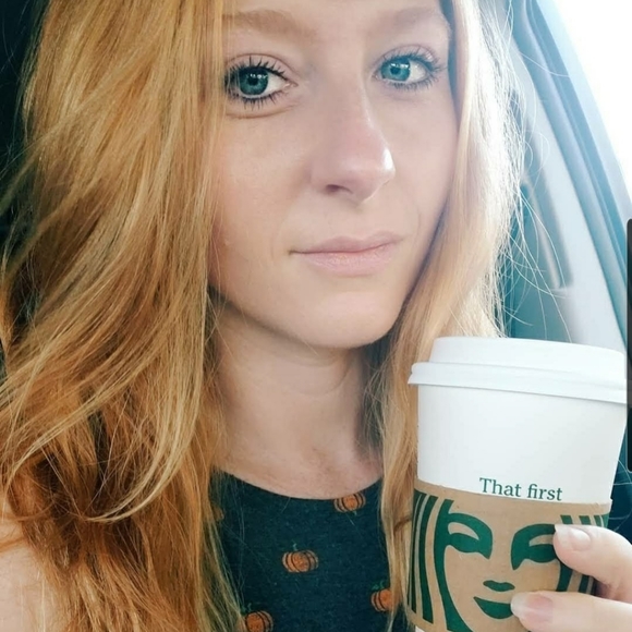 Meet your Posher, Jennifer - Picture 3 of 11